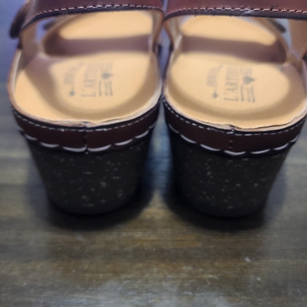 L'Artiste Spring Step Sandals Brown Floral Leather Wedge Roshni 38 Sz 7.5-8 - Picture 8 of 10